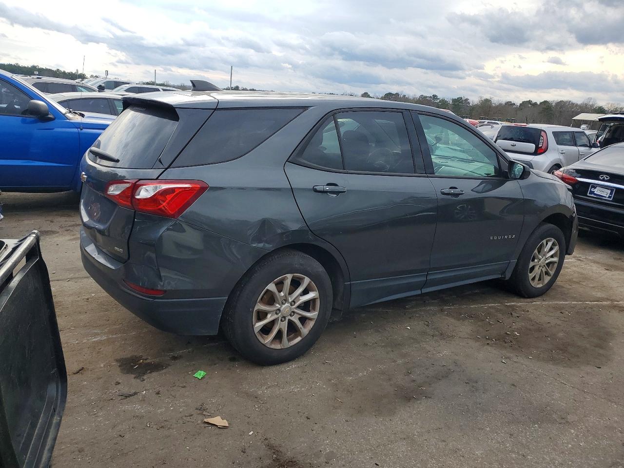 2019 CHEVROLET EQUINOX LS photo 3