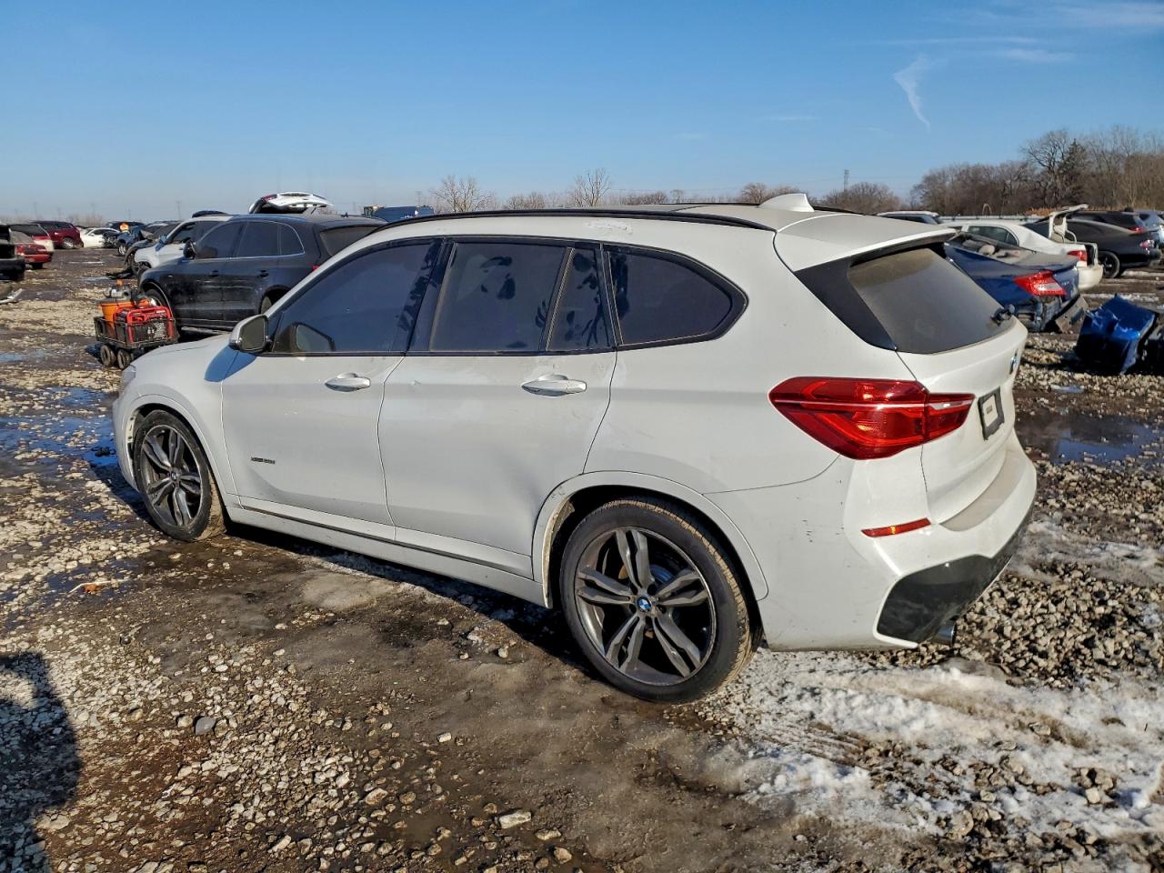 2016 BMW X1 XDRIVE28I photo 2