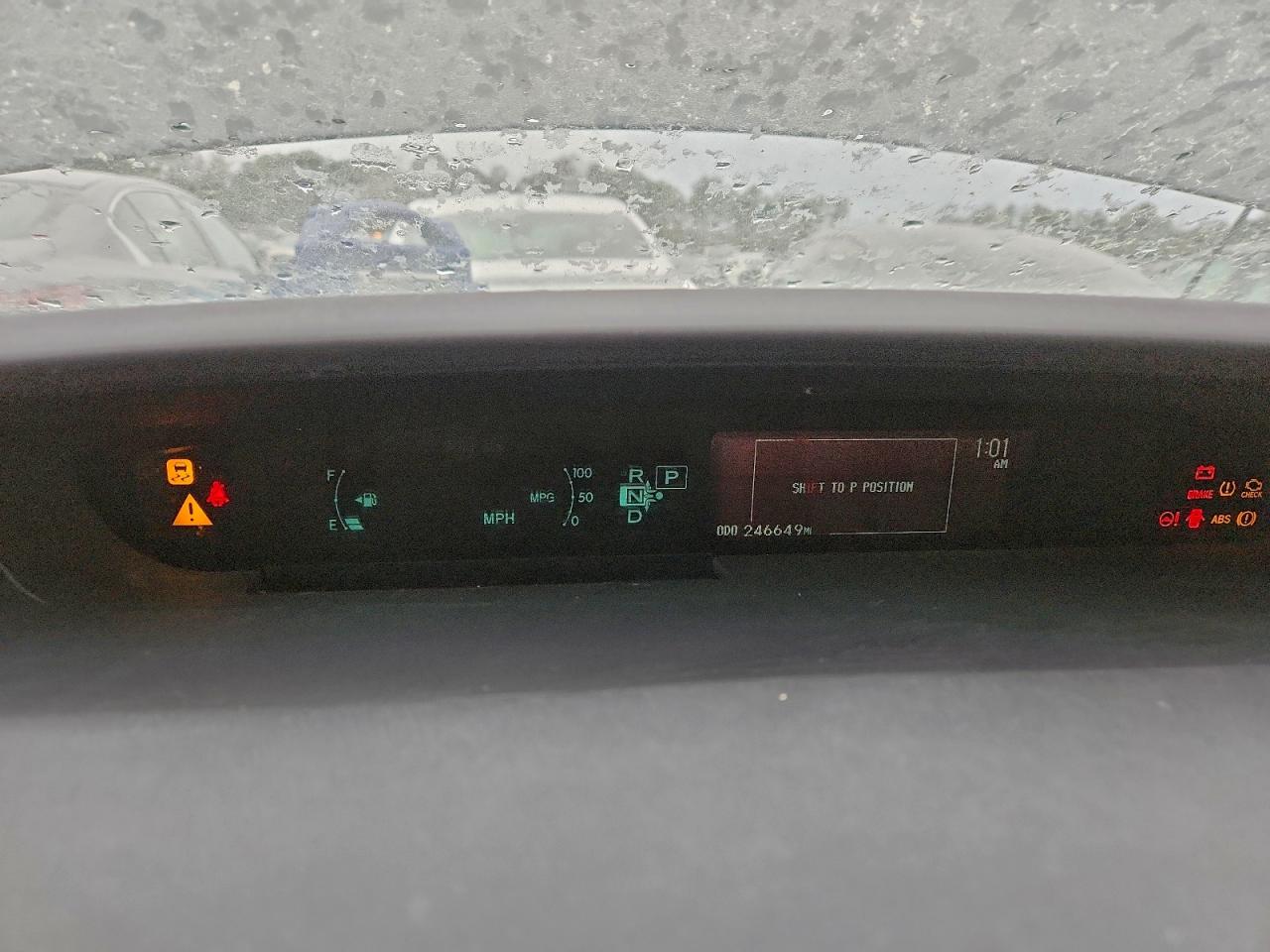 2013 TOYOTA PRIUS photo 9