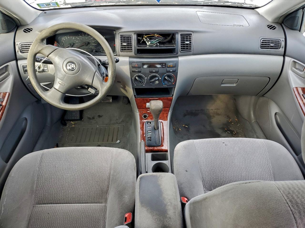 2005 TOYOTA COROLLA CE photo 8