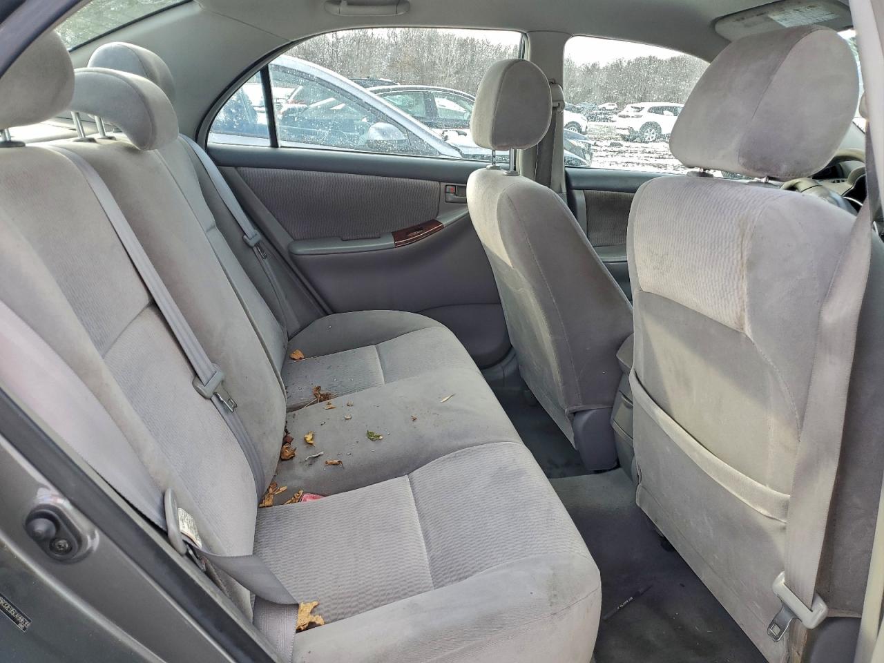 2005 TOYOTA COROLLA CE photo 10