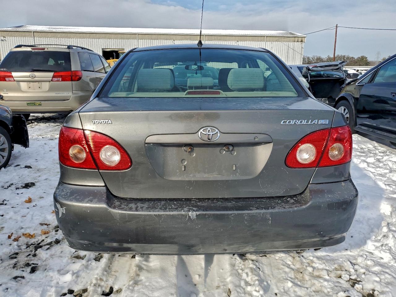 2005 TOYOTA COROLLA CE photo 6