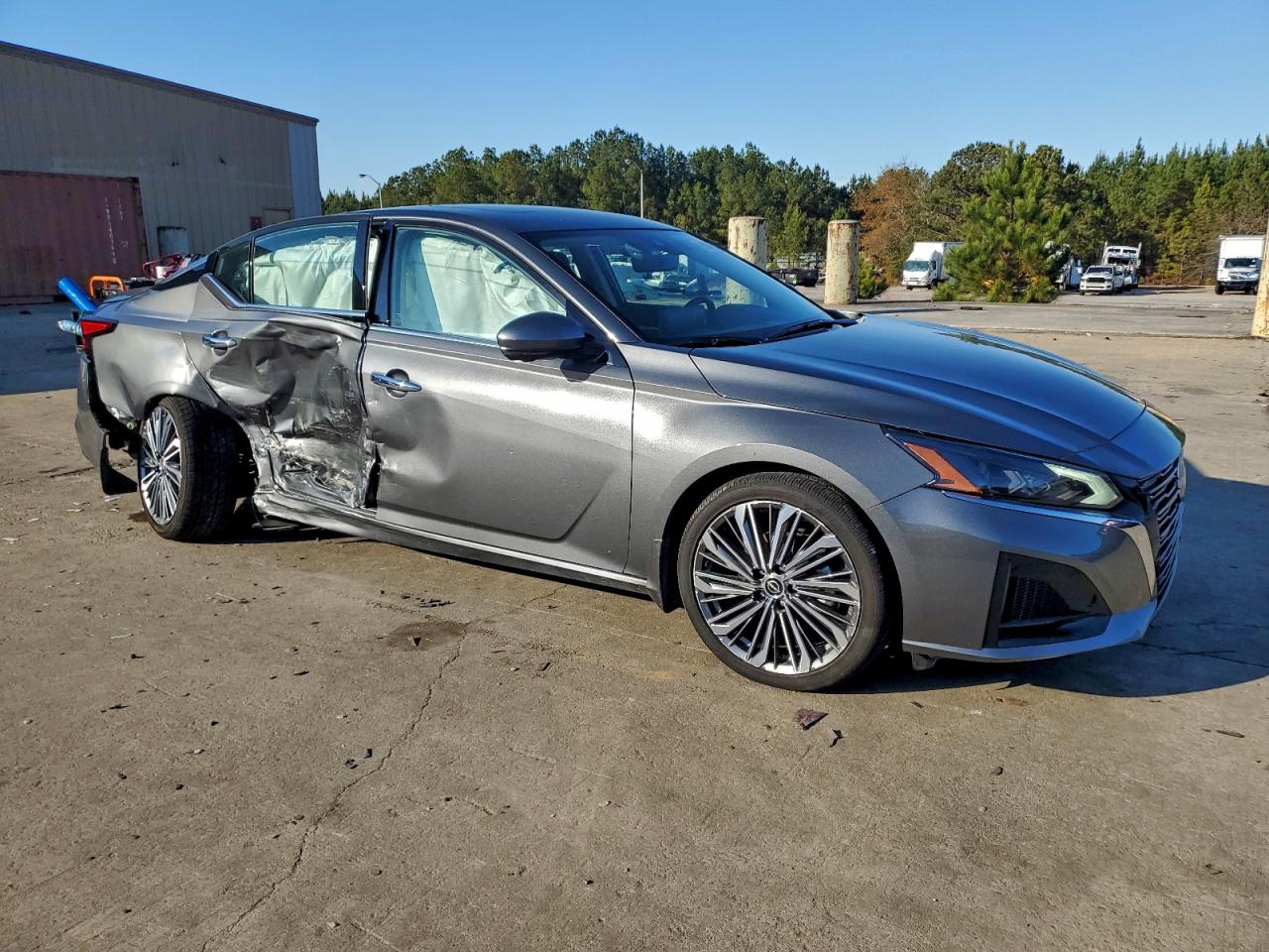 2025 NISSAN ALTIMA SL photo 4