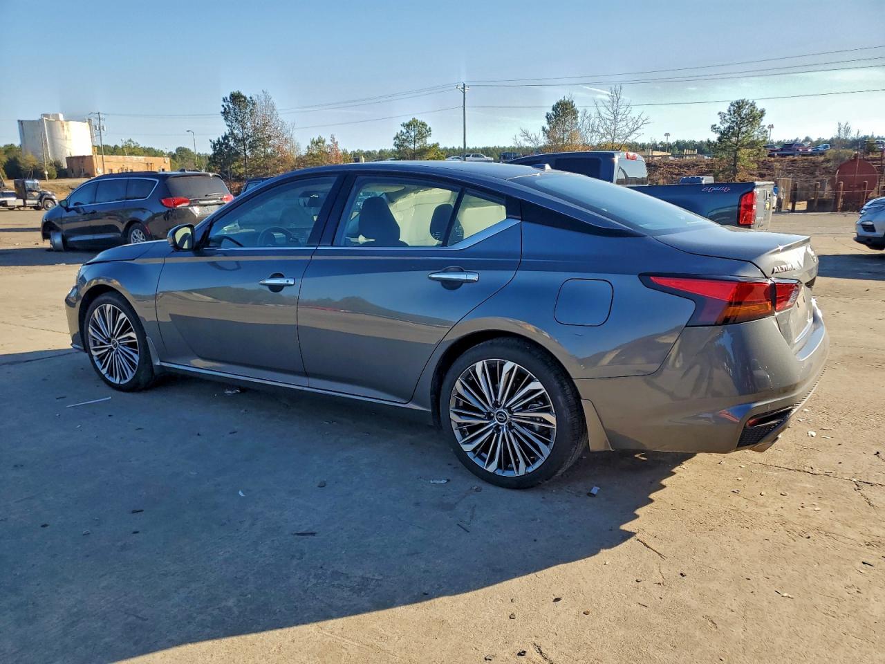 2025 NISSAN ALTIMA SL photo 2