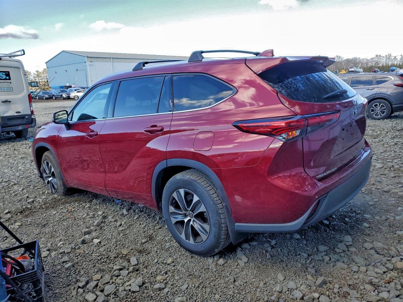 2020 TOYOTA HIGHLANDER XLE photo 2