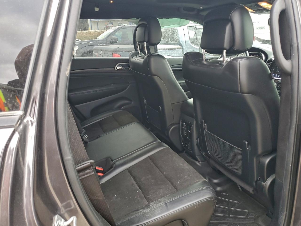 2020 JEEP GRAND CHEROKEE LAREDO photo 10