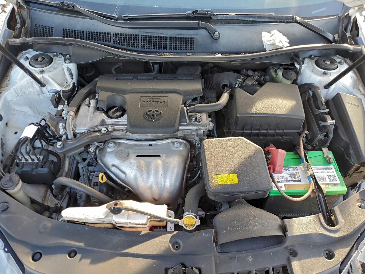 2015 TOYOTA CAMRY LE photo 11