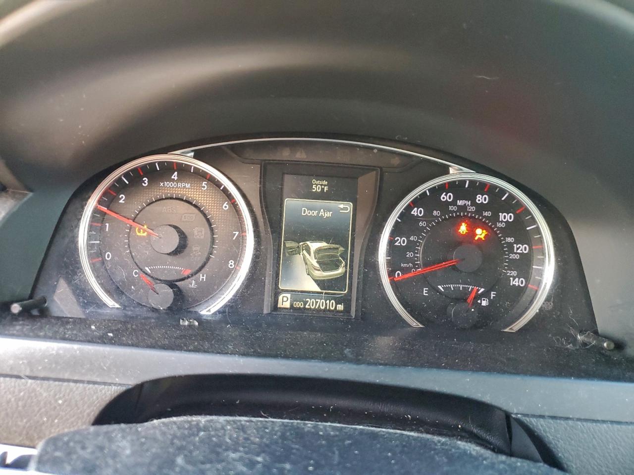 2015 TOYOTA CAMRY LE photo 9