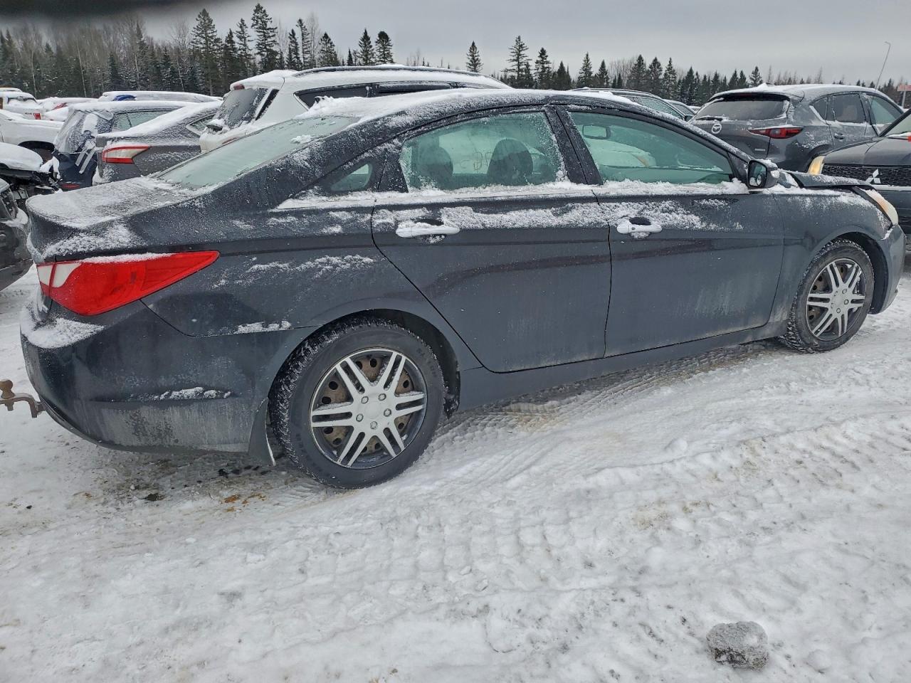 2013 HYUNDAI SONATA SE photo 3