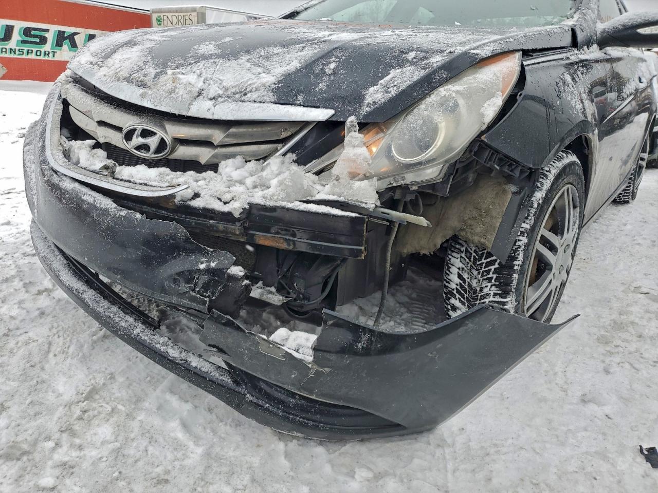 2013 HYUNDAI SONATA SE photo 12