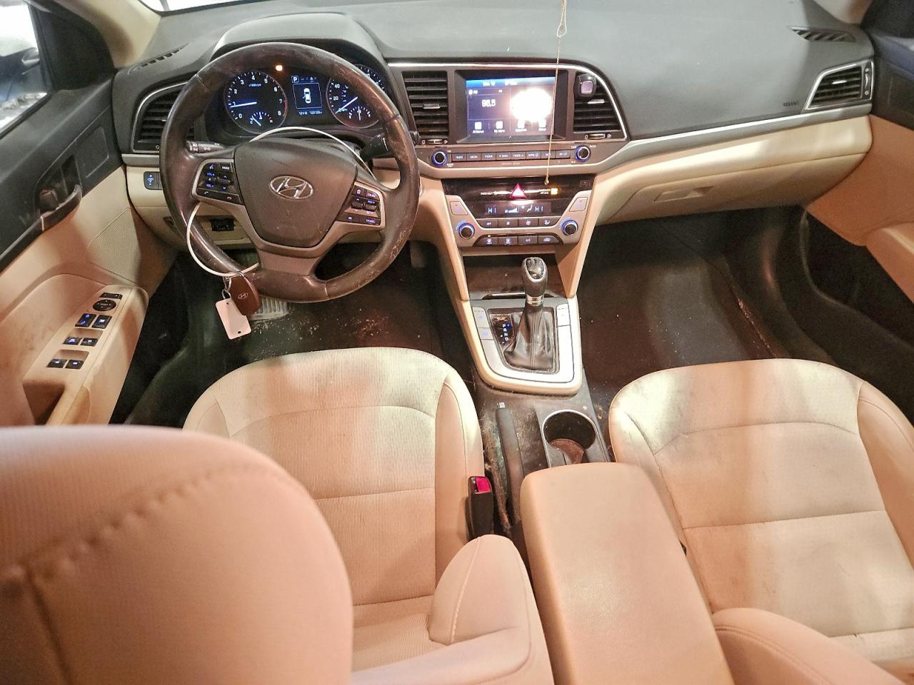 2018 HYUNDAI ELANTRA SEL photo 8
