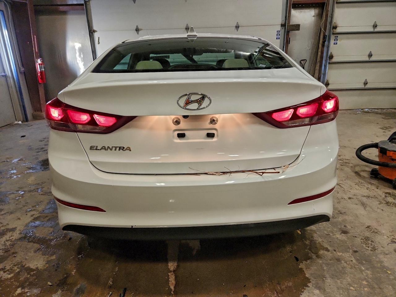 2018 HYUNDAI ELANTRA SEL photo 6