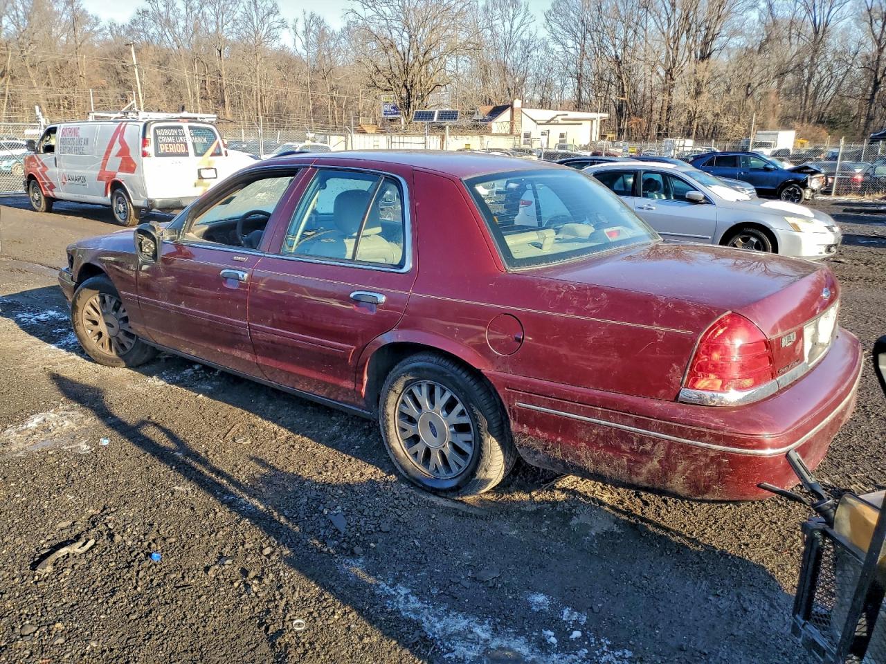 2004 FORD CROWN VICTORIA LX photo 2