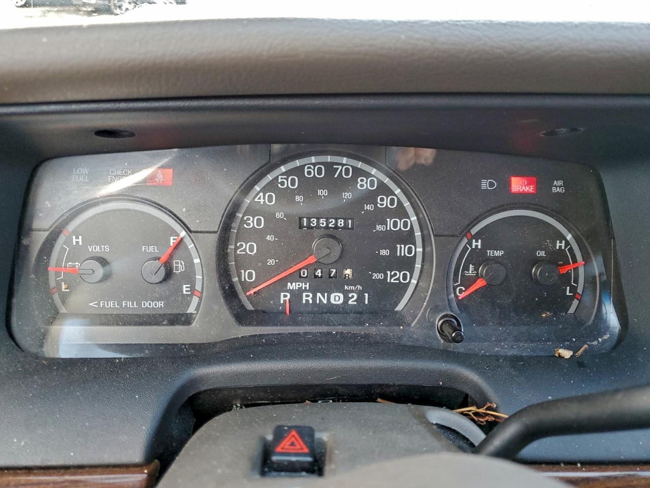 2004 FORD CROWN VICTORIA LX photo 9