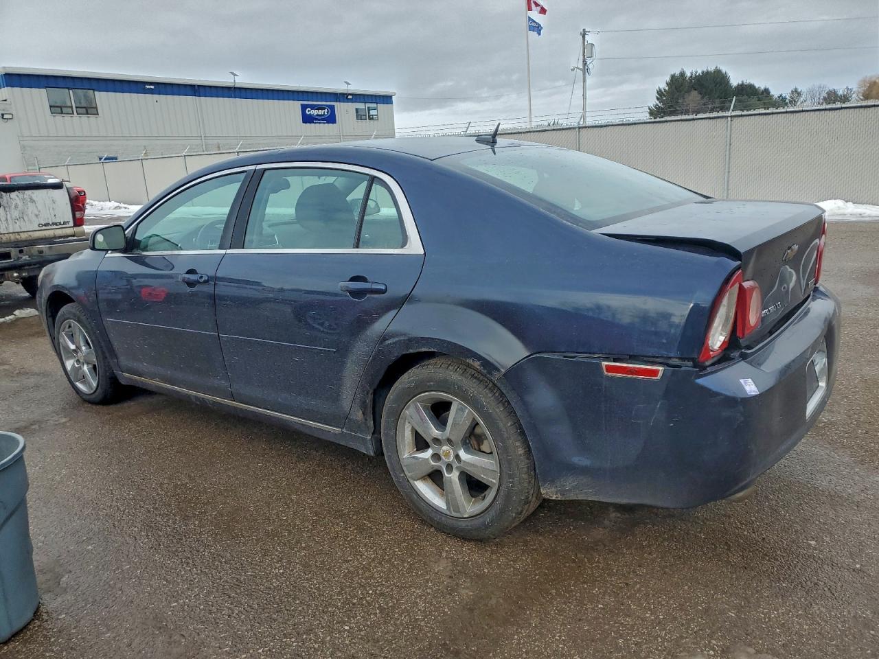 2011 CHEVROLET MALIBU 2LT photo 2