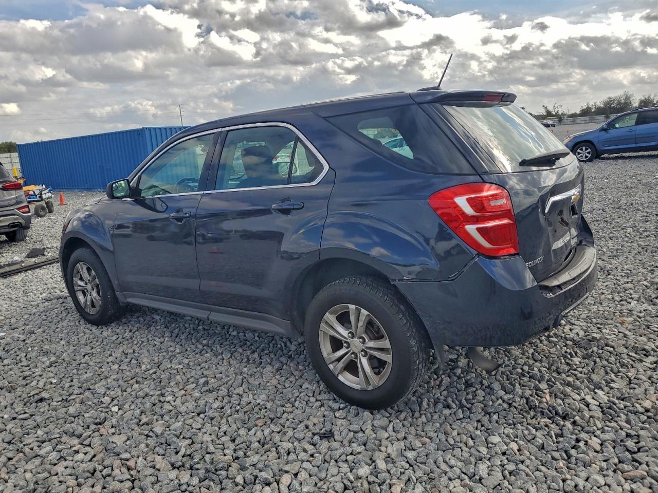 2017 CHEVROLET EQUINOX LS photo 2