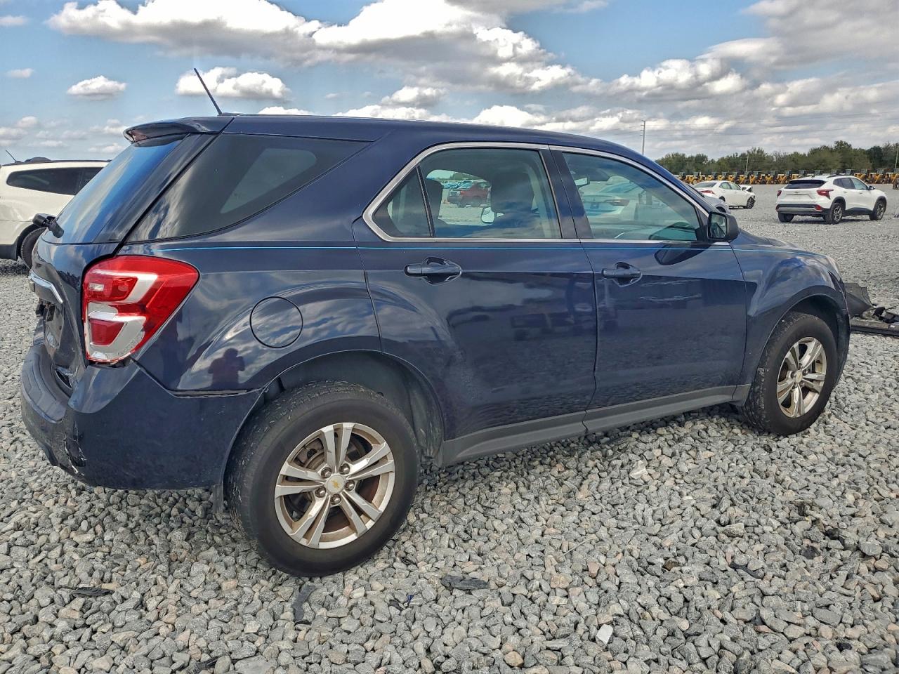 2017 CHEVROLET EQUINOX LS photo 3