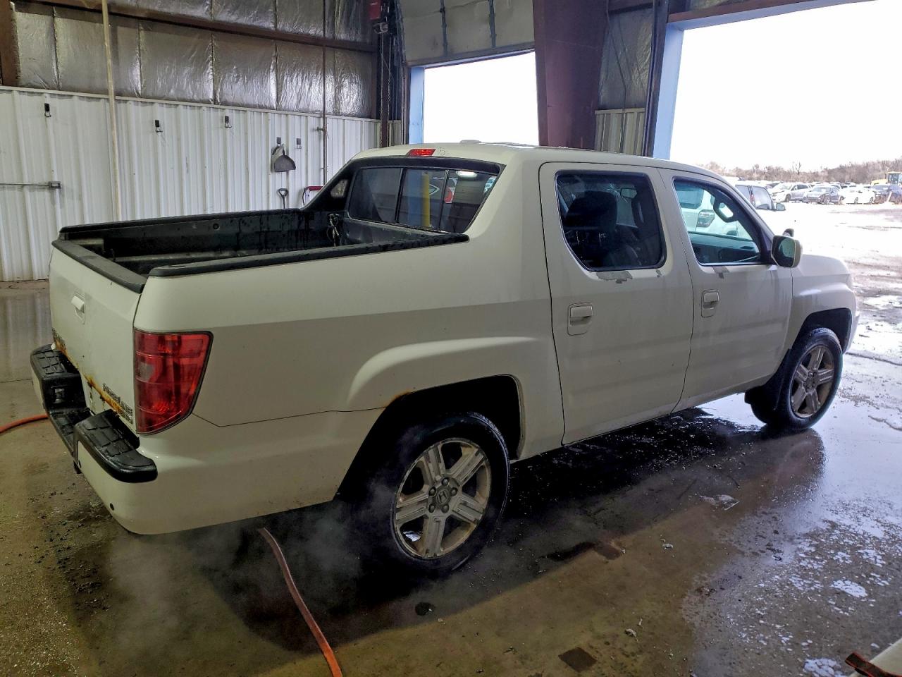 2011 HONDA RIDGELINE RTL photo 3