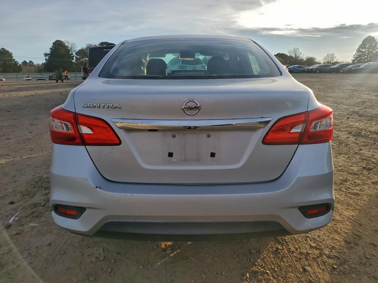 2019 NISSAN SENTRA S photo 6