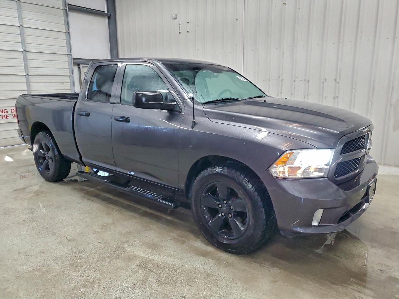 2016 RAM 1500 ST photo 4