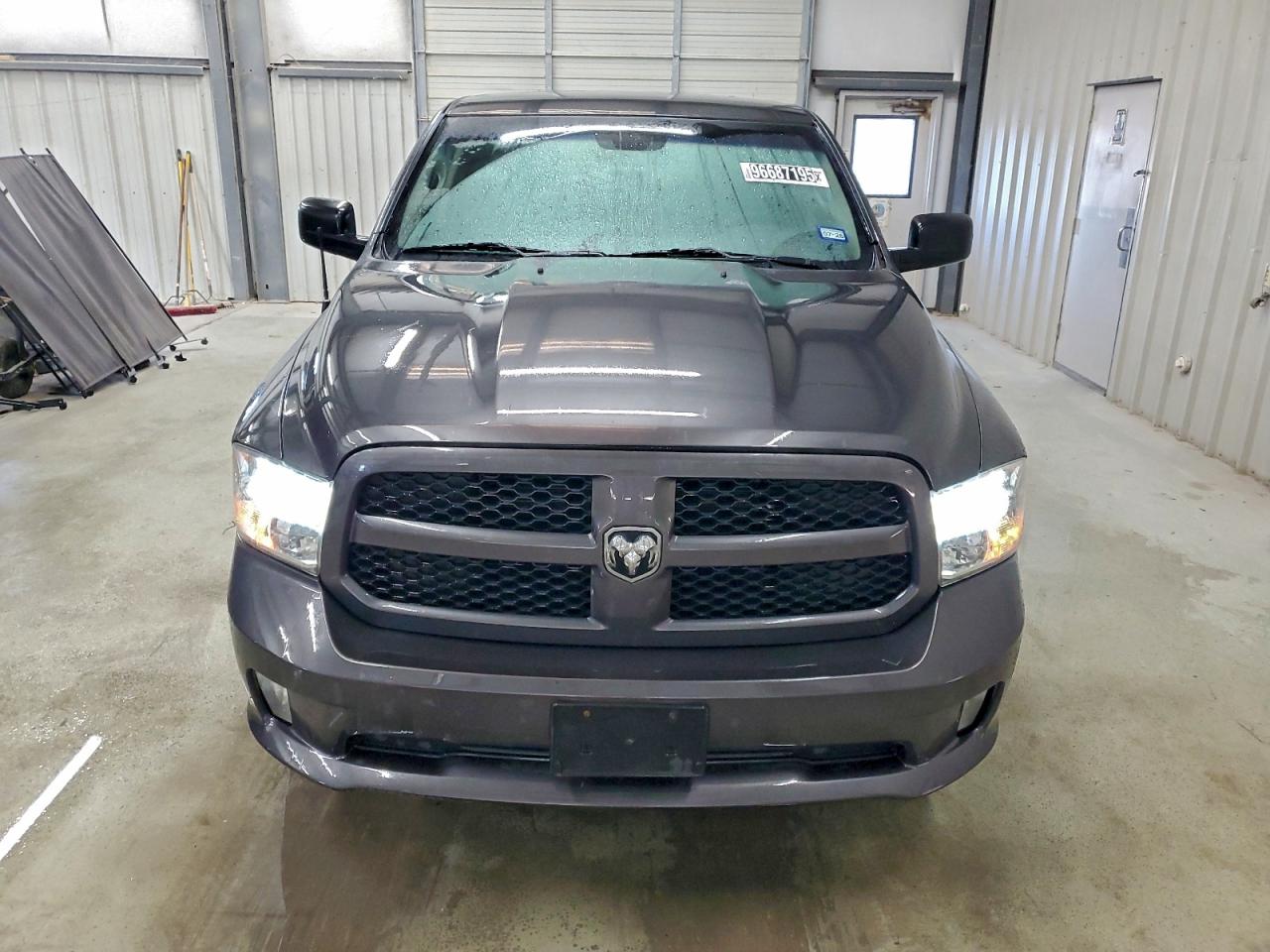 2016 RAM 1500 ST photo 5