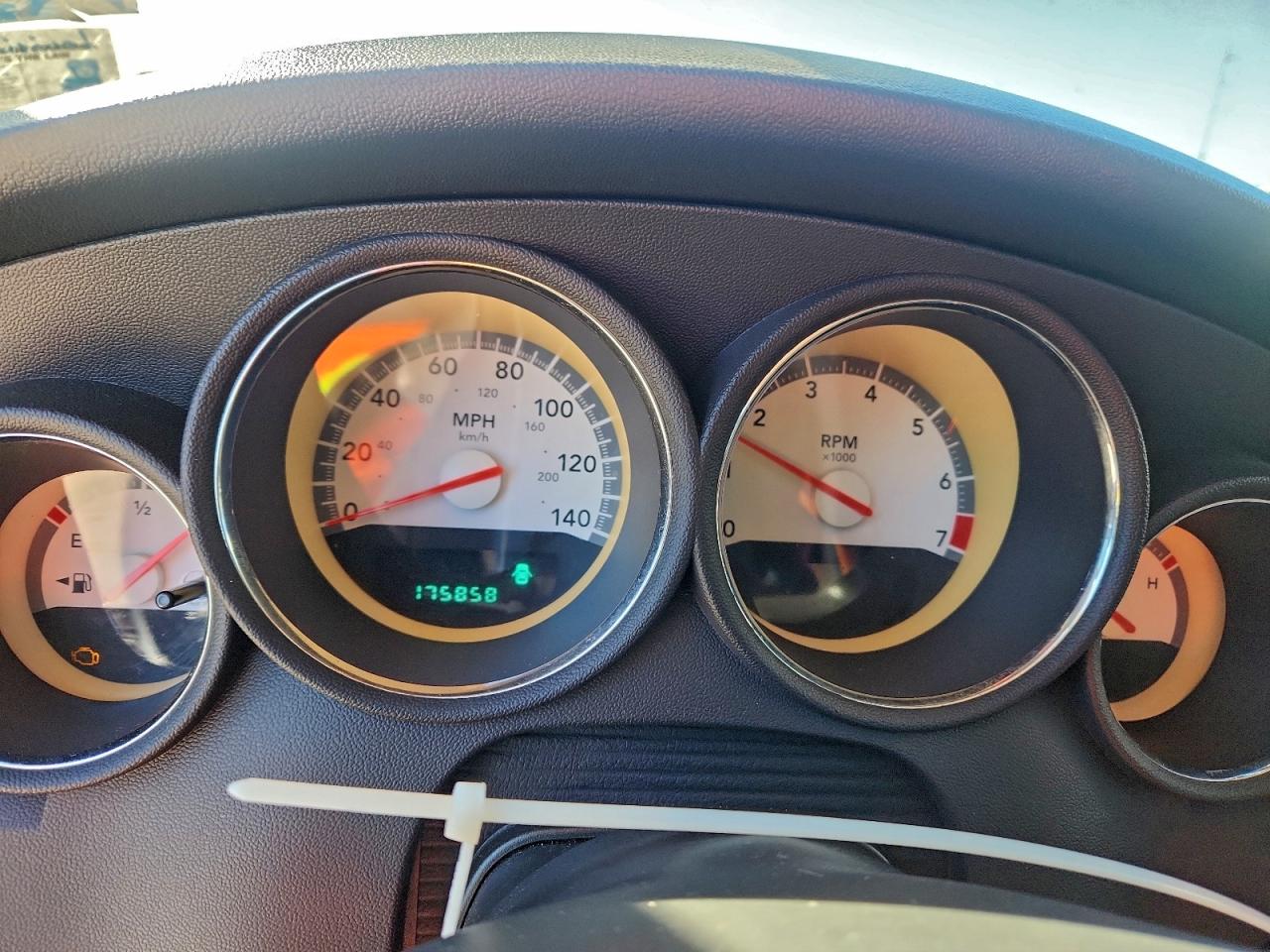 2008 DODGE CHARGER SXT photo 9