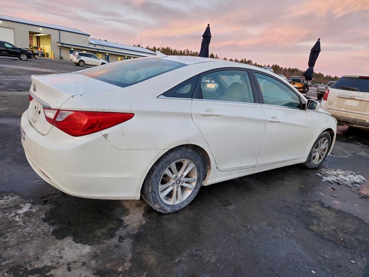 2011 HYUNDAI SONATA GLS photo 3