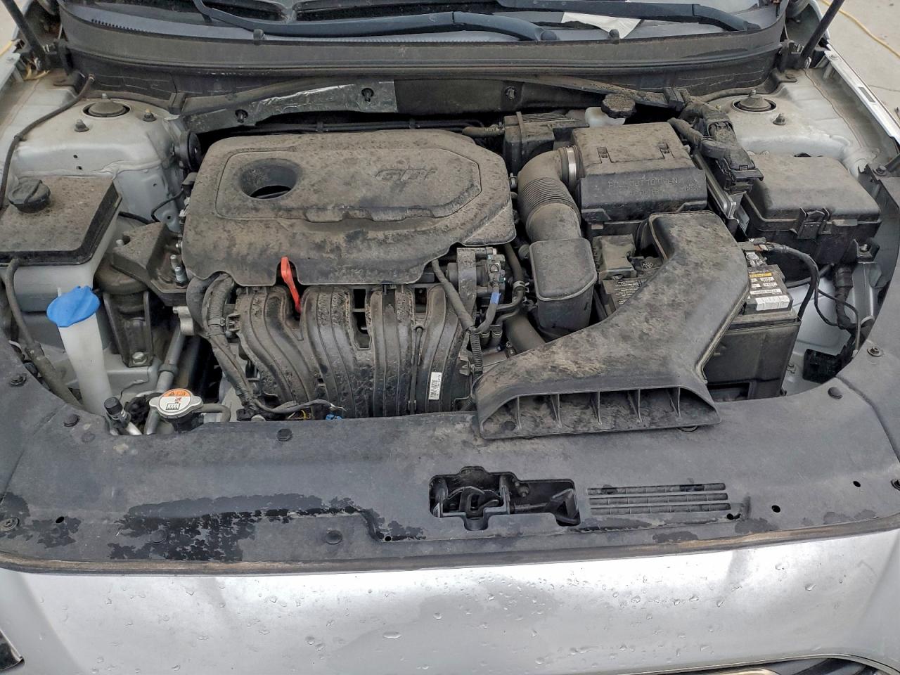 2018 HYUNDAI SONATA SE photo 11