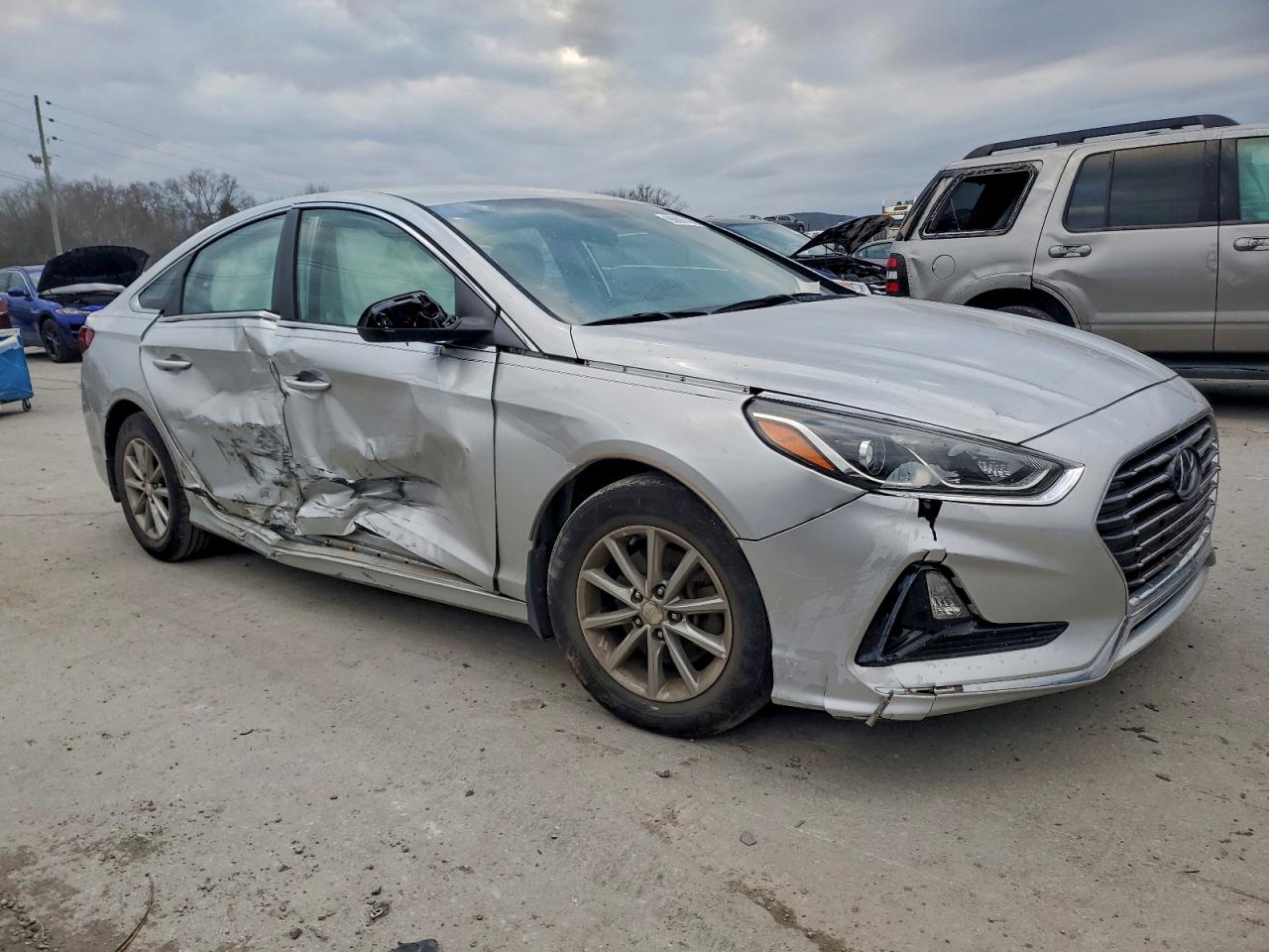 2018 HYUNDAI SONATA SE photo 4