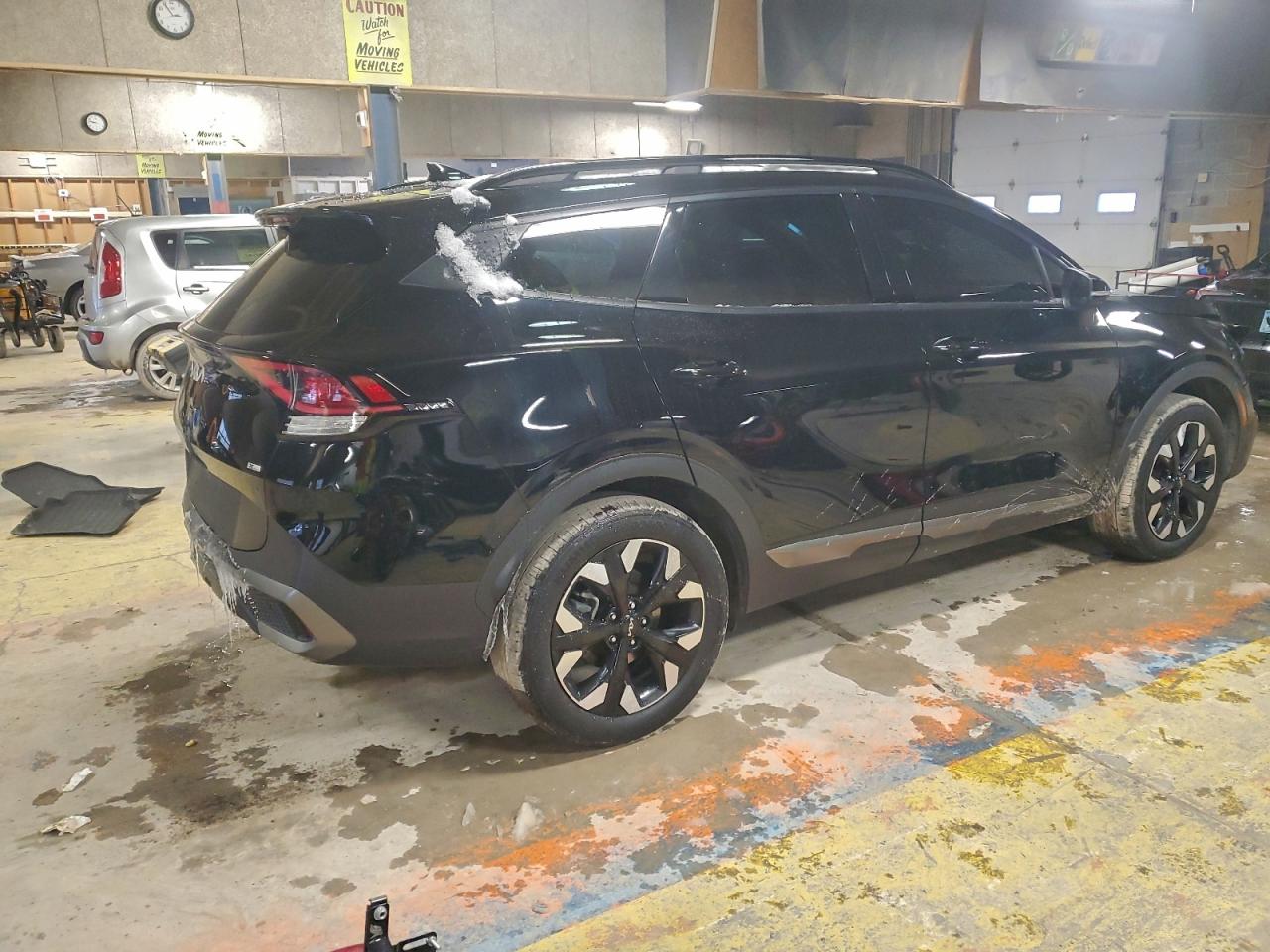 2023 KIA SPORTAGE X LINE photo 3