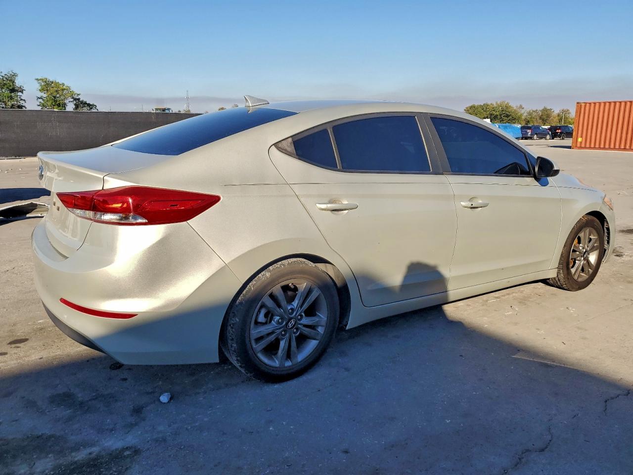 2018 HYUNDAI ELANTRA SEL photo 3
