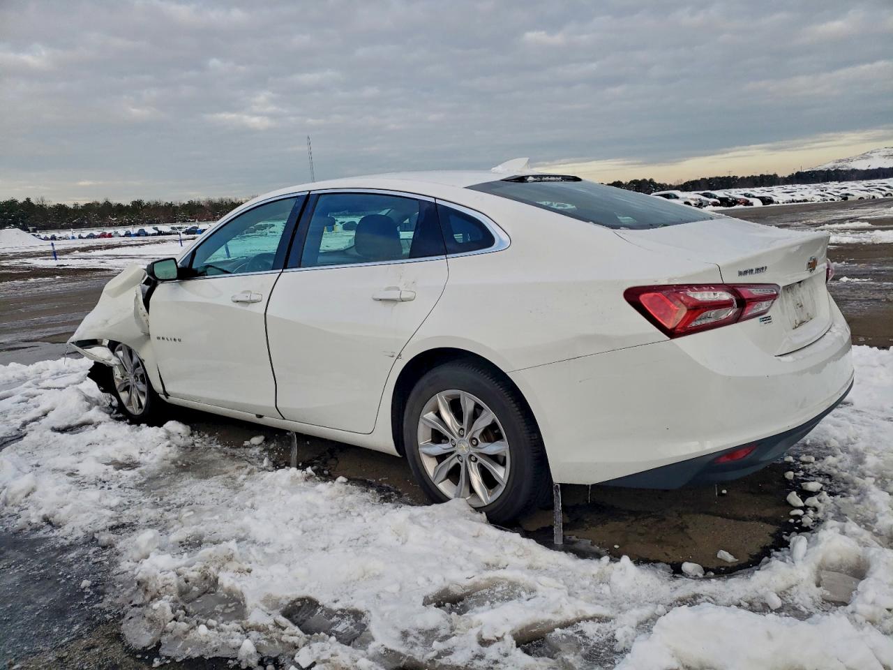 2020 CHEVROLET MALIBU LT photo 2