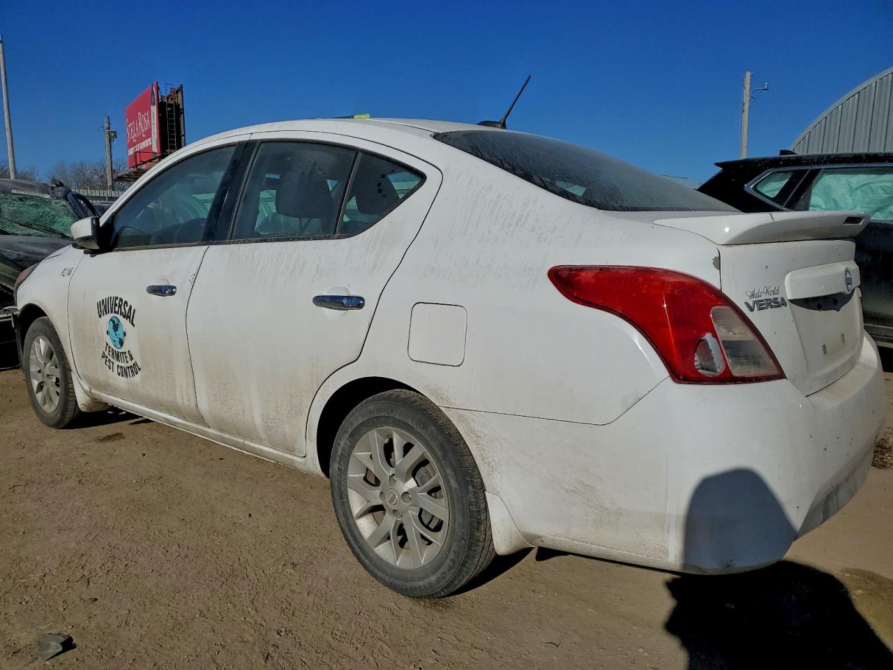 2019 NISSAN VERSA S photo 2