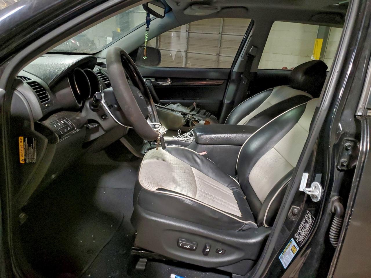 2012 KIA SORENTO SX photo 7