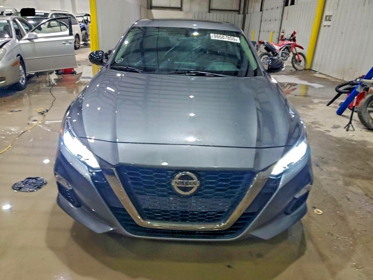 2019 NISSAN ALTIMA 2.5 SR photo 5