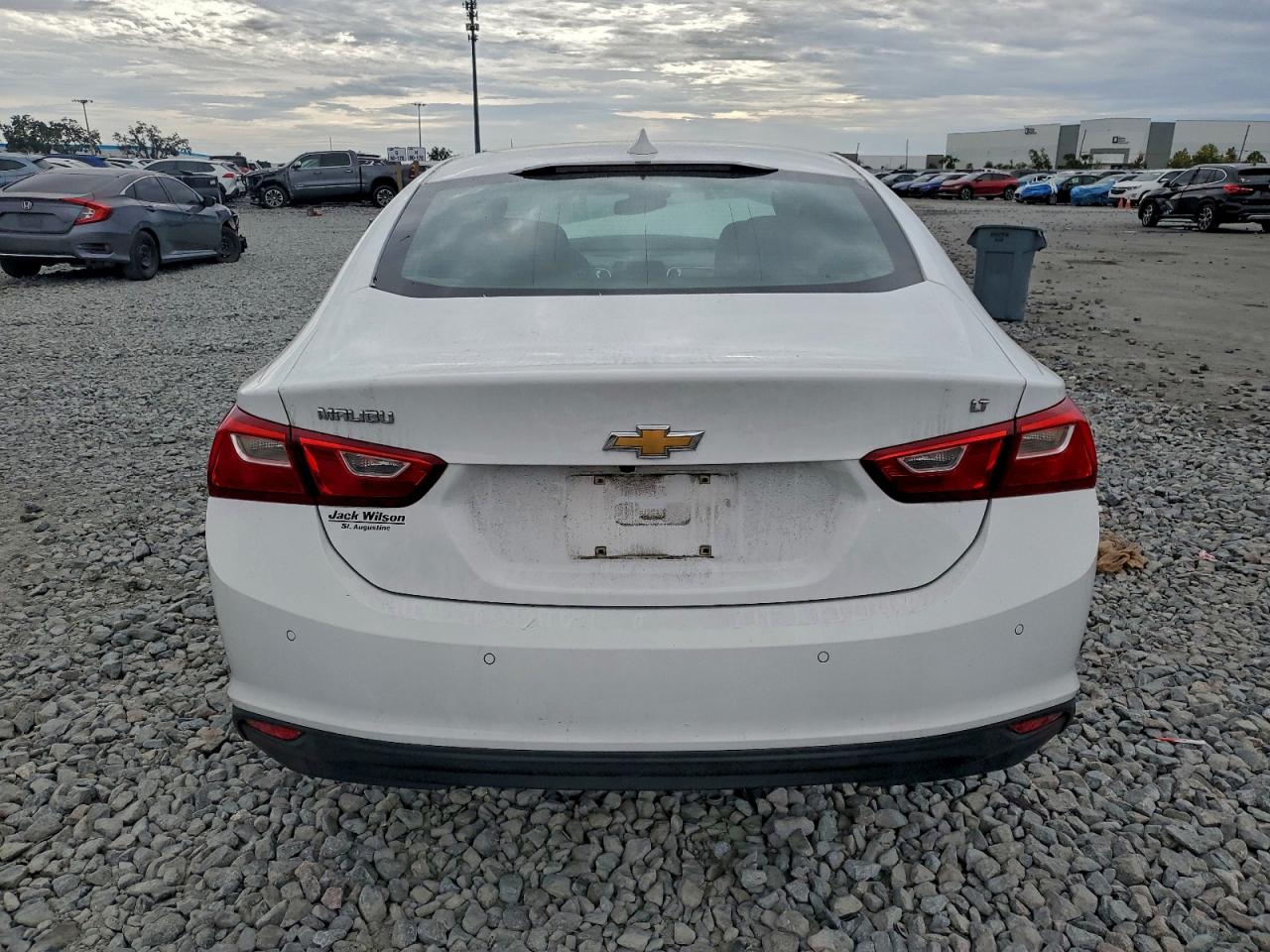 2018 CHEVROLET MALIBU LT photo 6