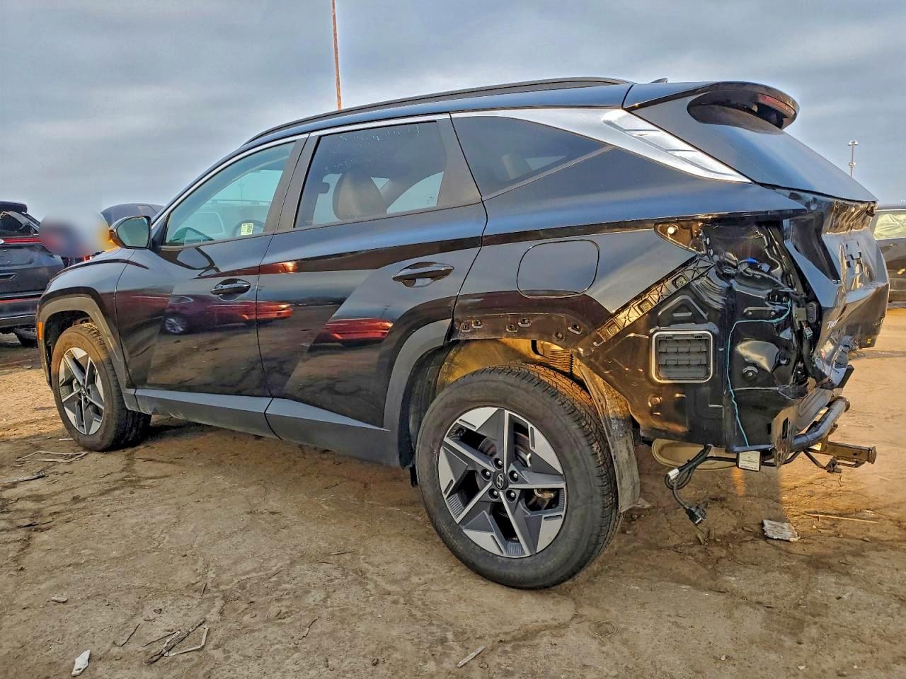 2025 HYUNDAI TUCSON SEL photo 2