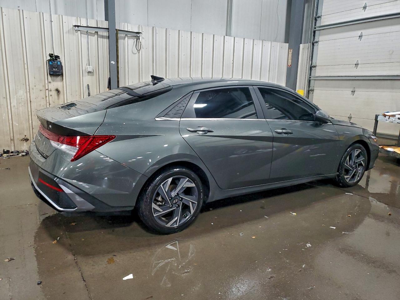 2024 HYUNDAI ELANTRA SEL photo 3