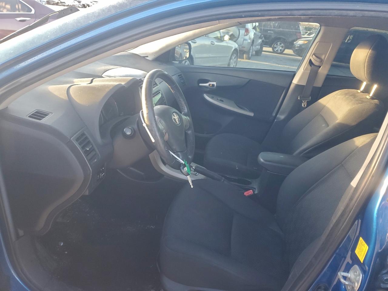 2010 TOYOTA COROLLA BASE photo 7