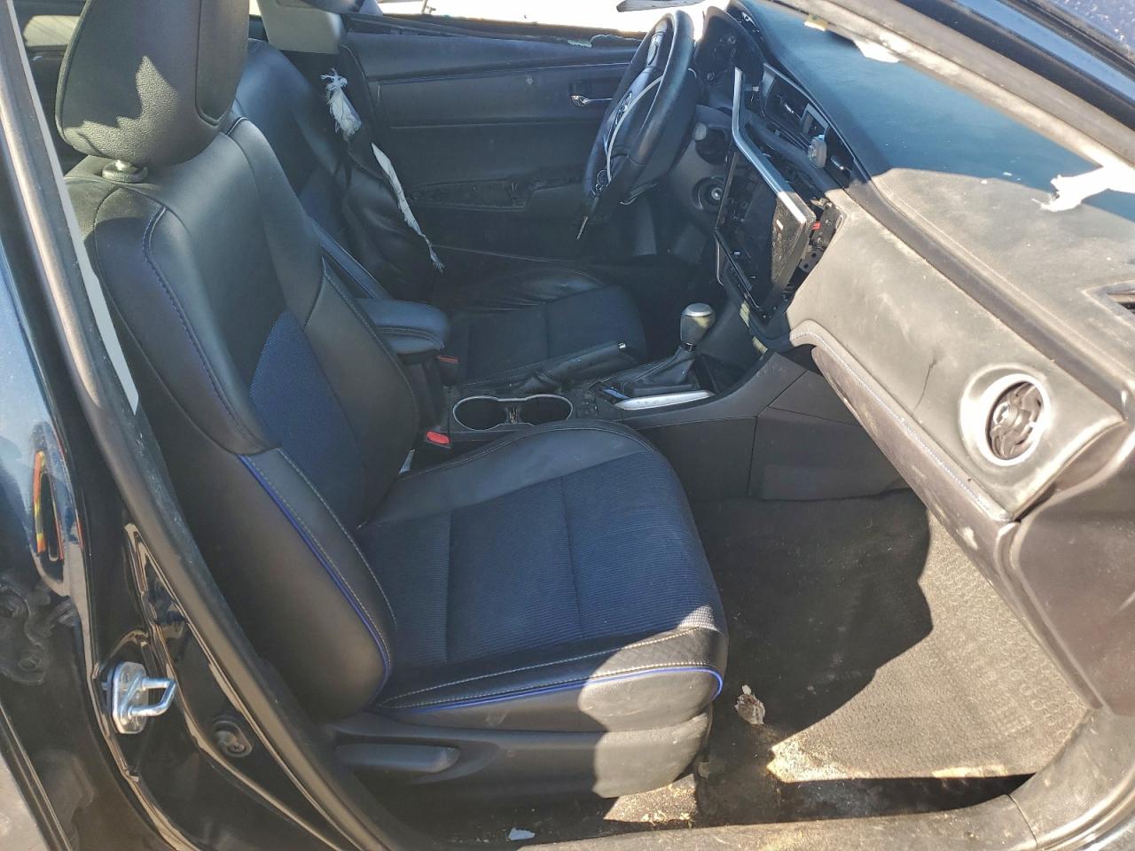 2017 TOYOTA COROLLA L photo 7