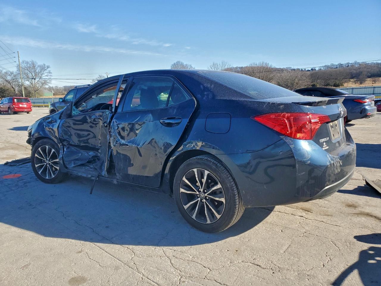 2017 TOYOTA COROLLA L photo 2