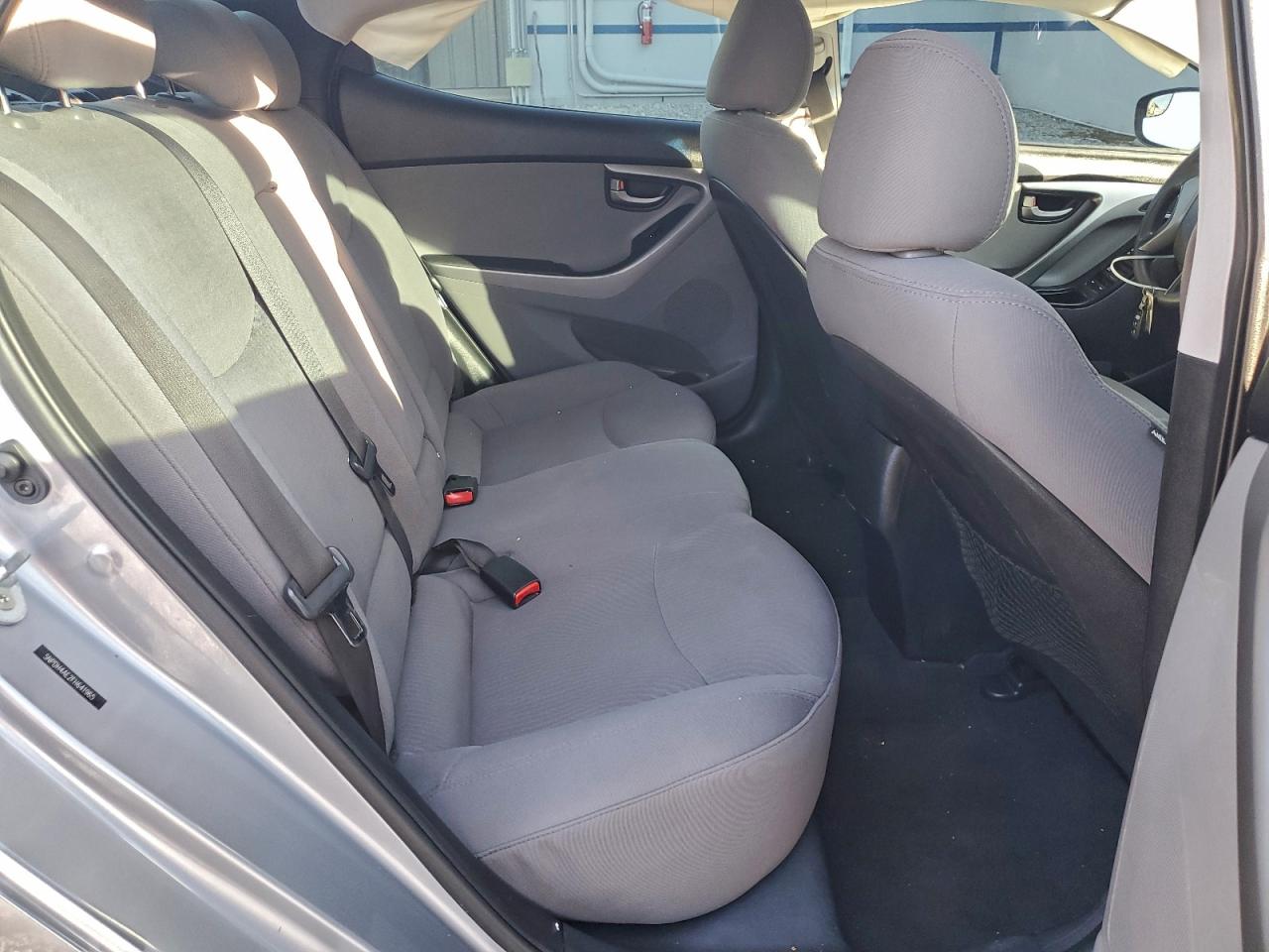 2015 HYUNDAI ELANTRA SE photo 10