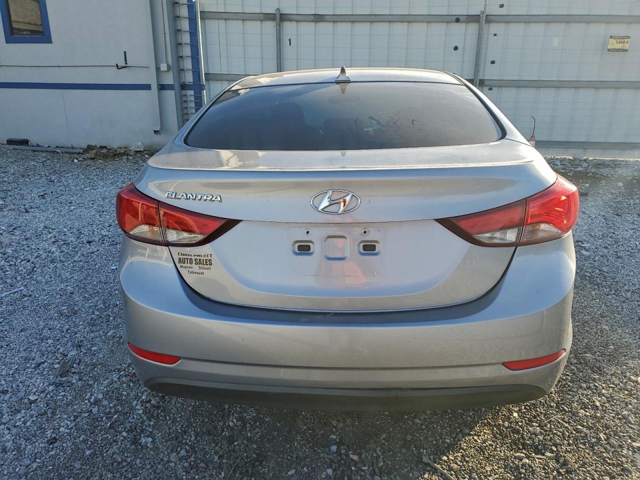 2015 HYUNDAI ELANTRA SE photo 6