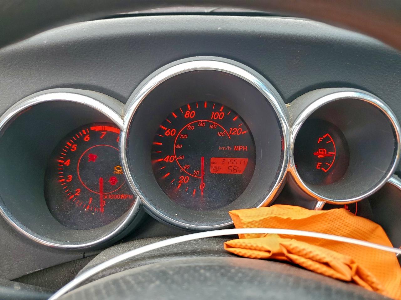2003 TOYOTA COROLLA MATRIX XR photo 9