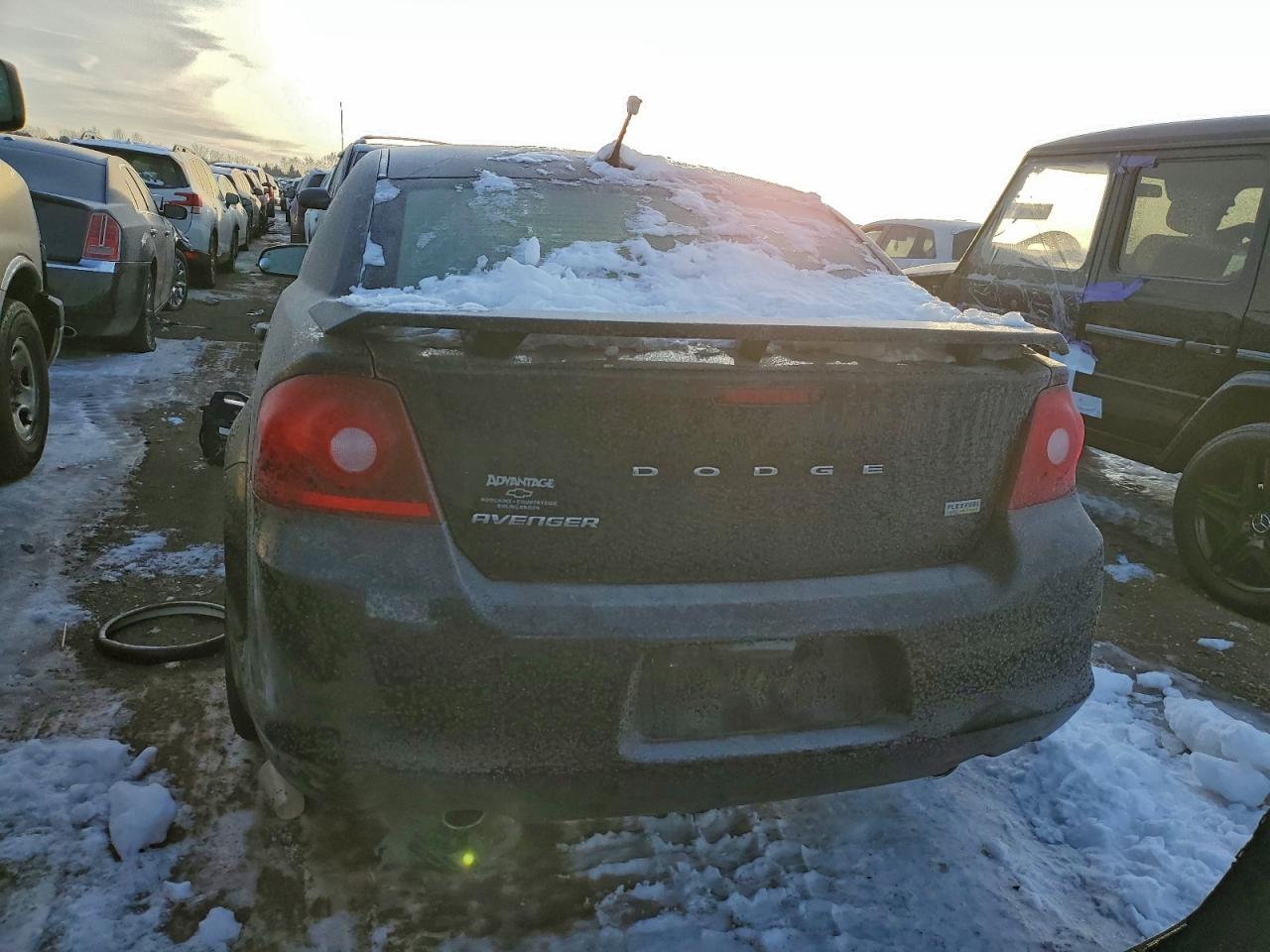 2011 DODGE AVENGER MAINSTREET photo 6
