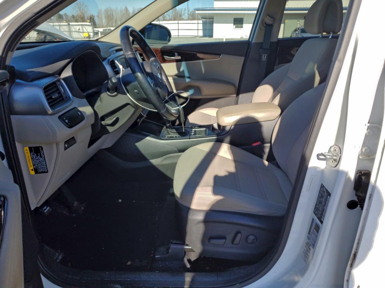 2016 KIA SORENTO LX photo 7
