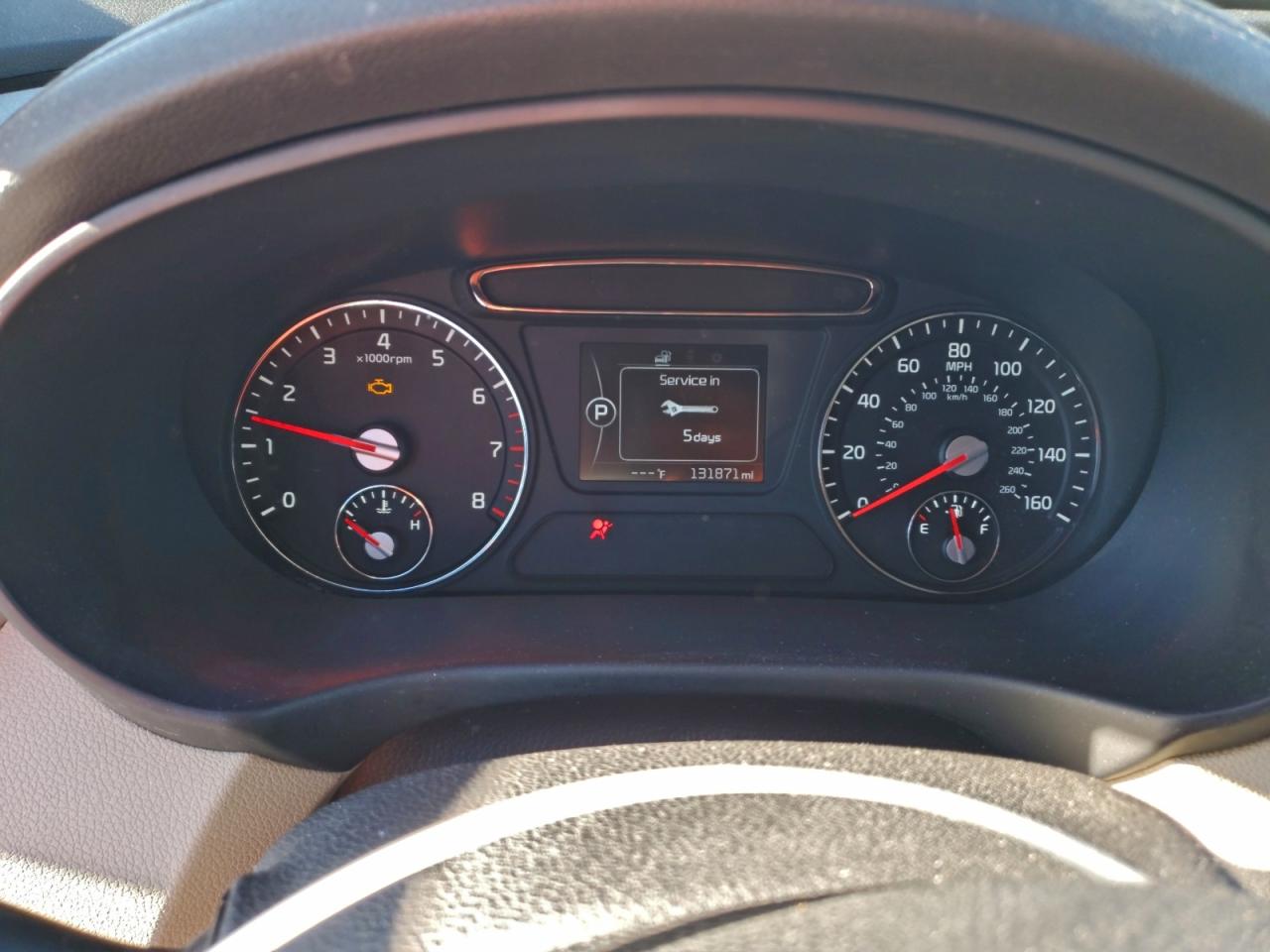 2016 KIA SORENTO LX photo 9