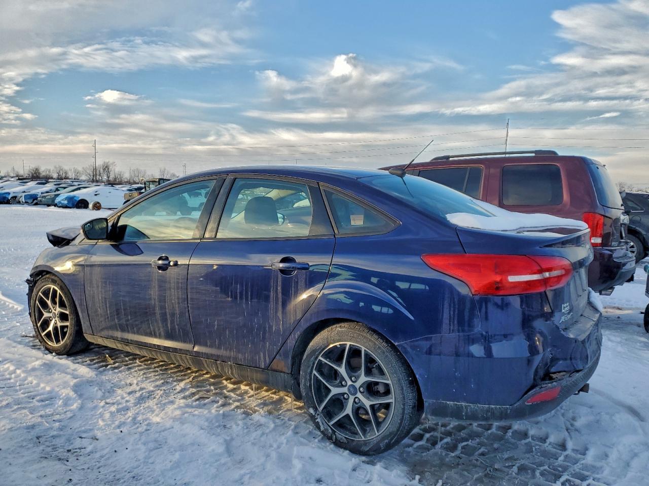 2017 FORD FOCUS SEL photo 2