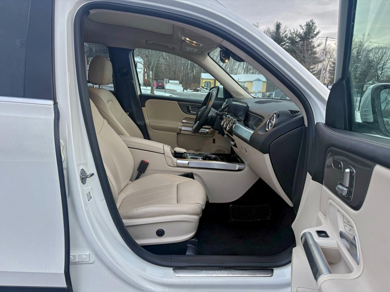 2020 MERCEDES-BENZ GLB 250 4MATIC photo 5