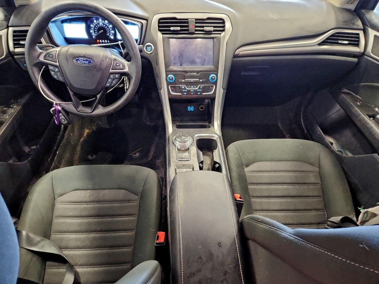 2020 FORD FUSION SE photo 8